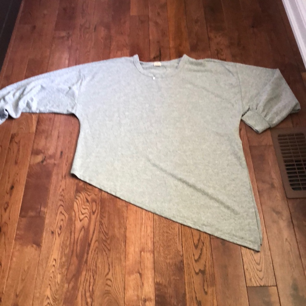 O’NEILL - NWOT Tunic Top (XL)